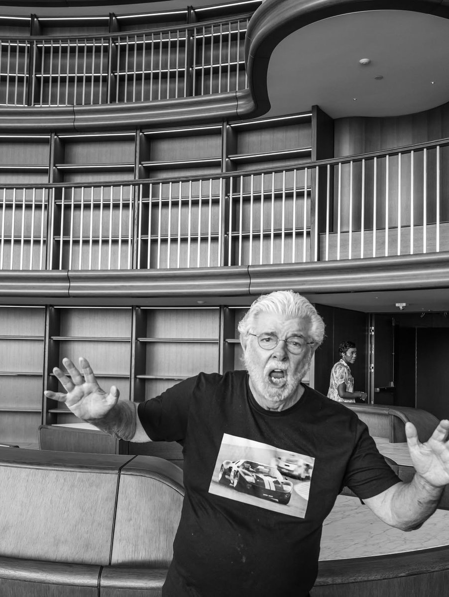 predator467's tweet photo. New amazing George Lucas photo just dropped https://t.co/1sMldeXPyQ