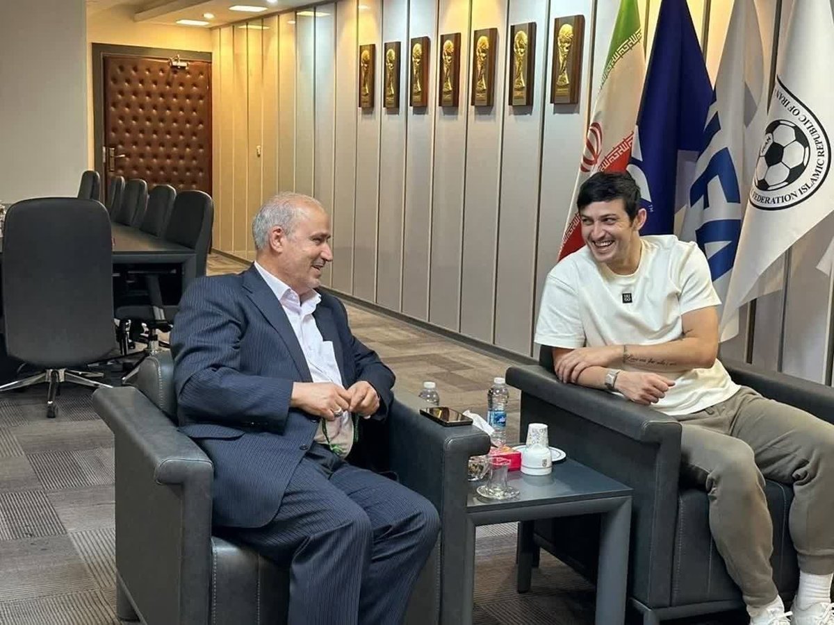 Abdul_Majid33's tweet photo. هزینه وطن‌فروشی و خیانت را پایین آوردید 
منتظر وطن‌فروشی و خیانت دوباره باشید https://t.co/sWfPJIfo34