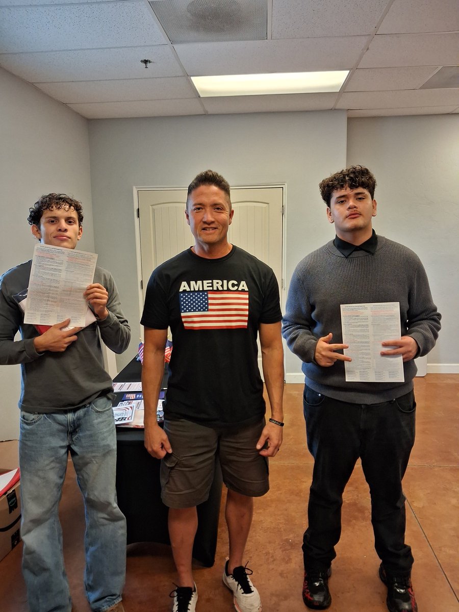 ERICTPACTION's tweet photo. Thank you Jorge and Kristia, leaders of LifeHouse Church, for hosting a very successful voter registration event! 

13 voters registered! 

1 voter at a time ... for Charlie!! https://t.co/mdQ1i93oRd
