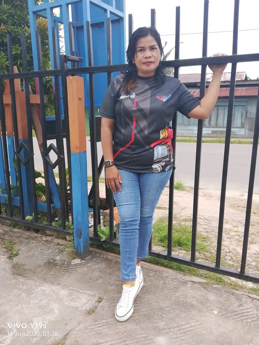 ValSmitevul's tweet photo. Bini orang PNS di mappi, suka selingkuh 😌🌹
2 video vcs
1 video sex
7 foto bugil https://t.co/BjOjOY2spy