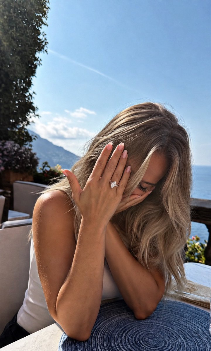 softlypietra's tweet photo. ⠀⠀⠀⠀ ⠀⠀⠀⠀ 𝟐𝟎.𝟎𝟗.𝟐𝟎𝟐𝟔 
⠀⠀“𝑦𝑜𝑢 𝑘𝑛𝑜𝑤 𝑡ℎ𝑎𝑡 𝑖’𝑚 𝑎𝑙𝑤𝑎𝑦𝑠 𝑦𝑜𝑢𝑟𝑠. ⠀⠀⠀⠀ ⠀⠀⠀⠀ ⠀ ⠀ ⠀𝑖’𝑚 𝑠𝑜 𝑖𝑛 𝑙𝑜𝑣𝑒”

the easiest yes i’ve ever said. i’ve officially been promoted to a girlfriend. i love you forever @rosalesens 🩵 forever yours https://t.co/CQ85QtL5kP