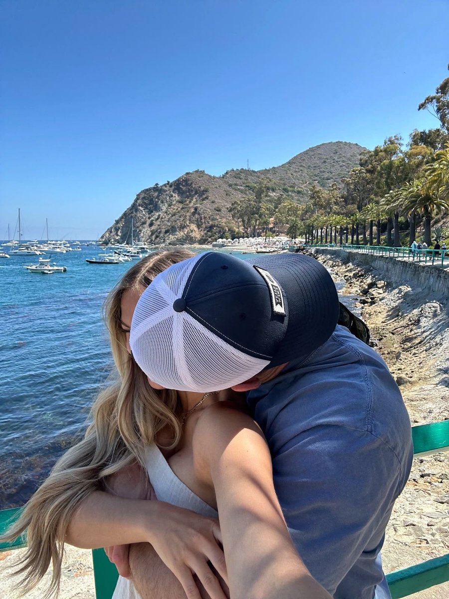 softlypietra's tweet photo. ⠀⠀⠀⠀ ⠀⠀⠀⠀ 𝟐𝟎.𝟎𝟗.𝟐𝟎𝟐𝟔 
⠀⠀“𝑦𝑜𝑢 𝑘𝑛𝑜𝑤 𝑡ℎ𝑎𝑡 𝑖’𝑚 𝑎𝑙𝑤𝑎𝑦𝑠 𝑦𝑜𝑢𝑟𝑠. ⠀⠀⠀⠀ ⠀⠀⠀⠀ ⠀ ⠀ ⠀𝑖’𝑚 𝑠𝑜 𝑖𝑛 𝑙𝑜𝑣𝑒”

the easiest yes i’ve ever said. i’ve officially been promoted to a girlfriend. i love you forever @rosalesens 🩵 forever yours https://t.co/CQ85QtL5kP