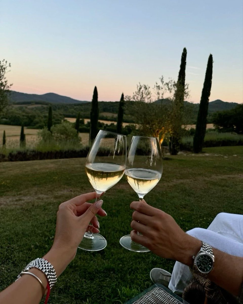 softlypietra's tweet photo. ⠀⠀⠀⠀ ⠀⠀⠀⠀ 𝟐𝟎.𝟎𝟗.𝟐𝟎𝟐𝟔 
⠀⠀“𝑦𝑜𝑢 𝑘𝑛𝑜𝑤 𝑡ℎ𝑎𝑡 𝑖’𝑚 𝑎𝑙𝑤𝑎𝑦𝑠 𝑦𝑜𝑢𝑟𝑠. ⠀⠀⠀⠀ ⠀⠀⠀⠀ ⠀ ⠀ ⠀𝑖’𝑚 𝑠𝑜 𝑖𝑛 𝑙𝑜𝑣𝑒”

the easiest yes i’ve ever said. i’ve officially been promoted to a girlfriend. i love you forever @rosalesens 🩵 forever yours https://t.co/CQ85QtL5kP