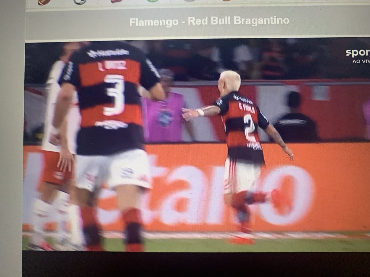 PrAlexandreOli3's tweet photo. Goooooooooooooooooooooooollll
Varela, camisa 2. Lateral de seleção.
Flamengo 1x0 Bragantino. Segue o líder.
🔴⚫️🔴⚫️🔴⚫️
#VamosFlamengo #FLAxBRA #Brasileirão2026 https://t.co/hak5Mkx1MW