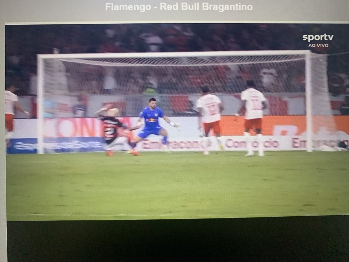 PrAlexandreOli3's tweet photo. Goooooooooooooooooooooooollll
Varela, camisa 2. Lateral de seleção.
Flamengo 1x0 Bragantino. Segue o líder.
🔴⚫️🔴⚫️🔴⚫️
#VamosFlamengo #FLAxBRA #Brasileirão2026 https://t.co/hak5Mkx1MW