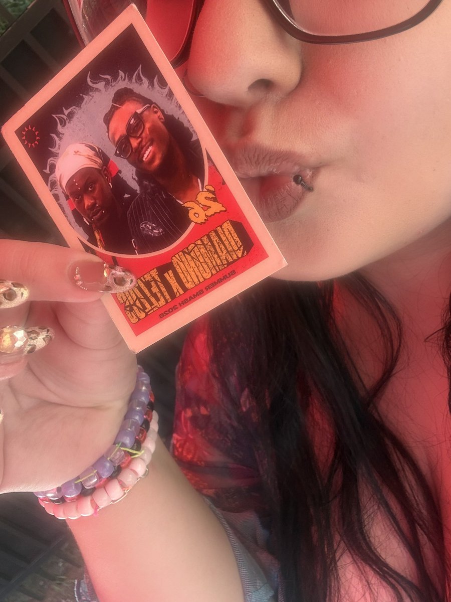 cainceal's tweet photo. tezzus wearing my bracelets im so happy i was able to give them their bracelets awwww i hope they keep them forever https://t.co/WZC66kHr4V