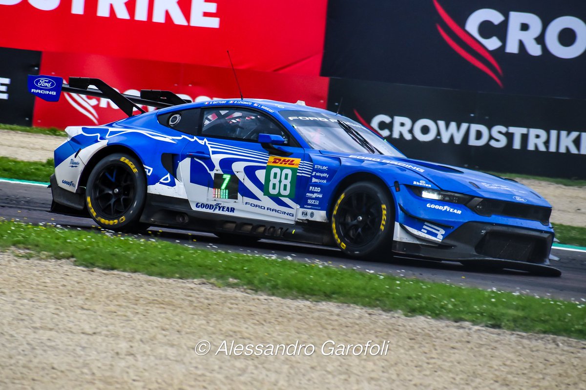 followPitCrew's tweet photo. BMW Wins the 2026 Battle on the bricks 

2 wins in 3 years

ERA Motorsport wins LMP2
Ford wins GTD Pro
BMW wins GTD

#IMSA https://t.co/AtPeMKIAN5