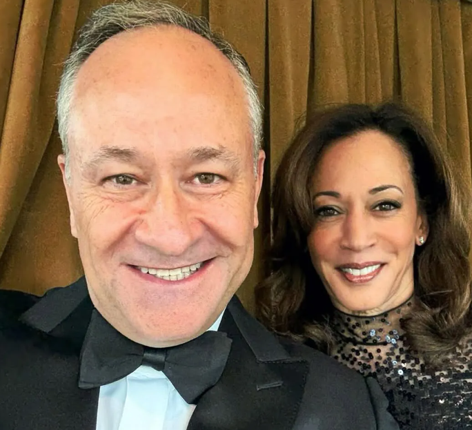 gardenstardust's tweet photo. @LauraLoomer @KamalaHarris @DouglasEmhoff Probably not. They recently celebrated their anniversary and publicly shared cute and lovey-dovey photos of themselves. https://t.co/PW6zQDeLsB