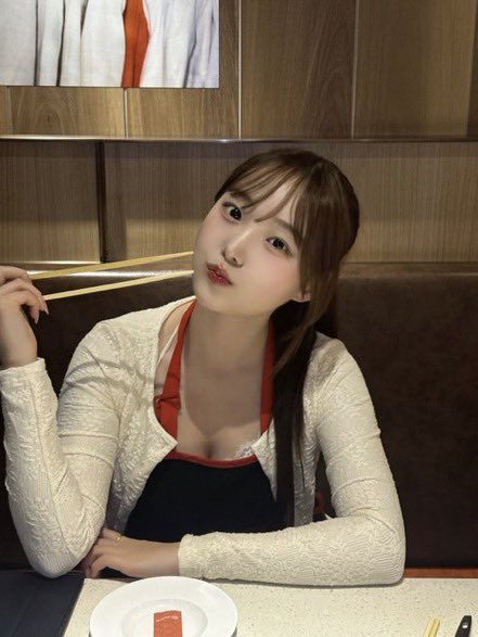 O3Bev3r's tweet photo. じゅんな可愛すぎる♡♡ https://t.co/4dqUW5bX9K
