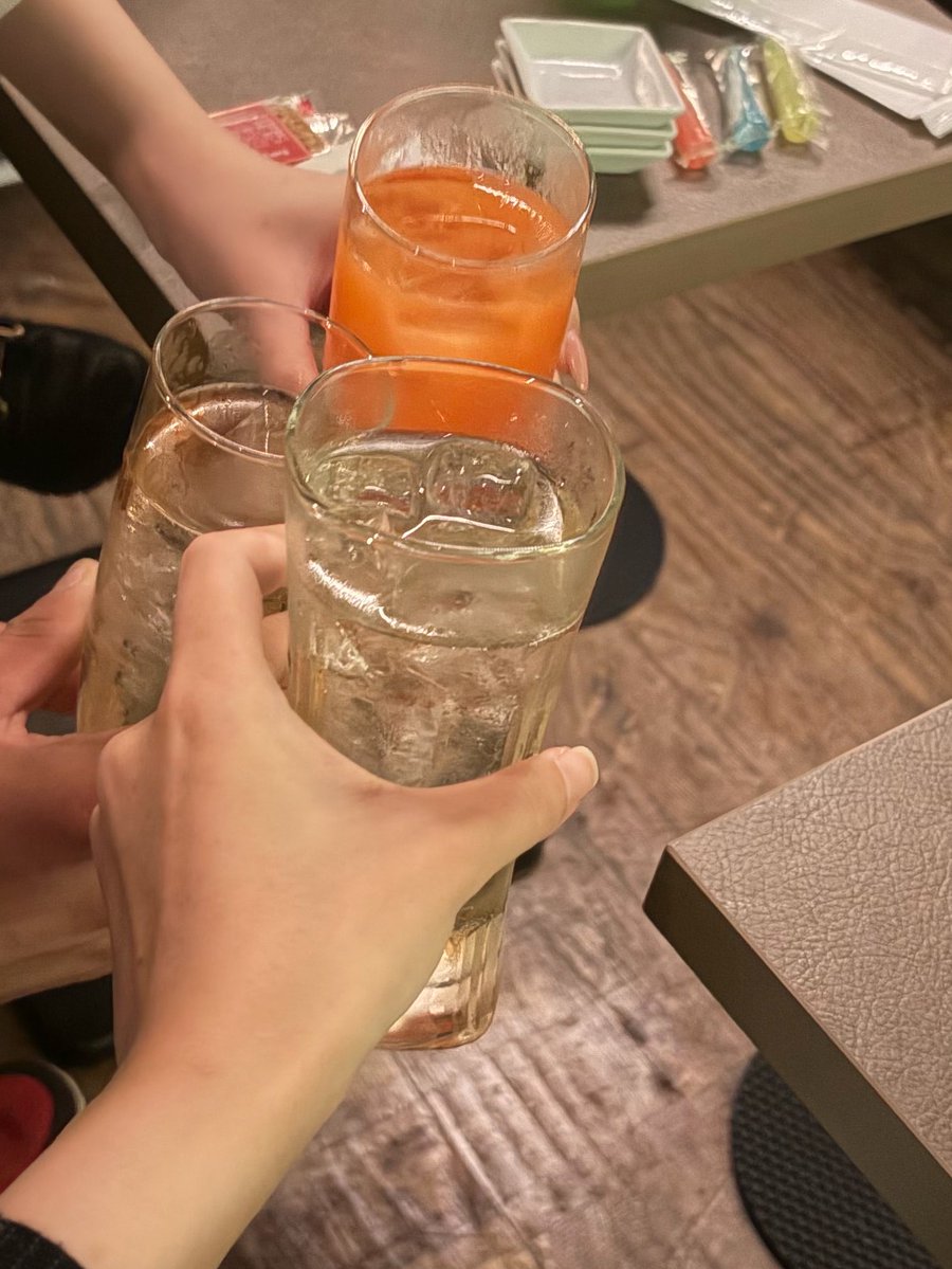 stnhz's tweet photo. 地獄飲み🎶あざした https://t.co/azWkJpQaD0