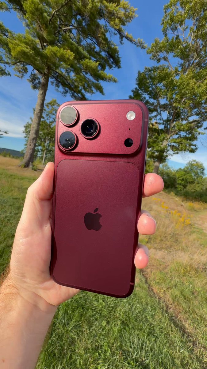 ctully152311's tweet photo. The Burgundy is 🔥 https://t.co/O5BiWXRSoz