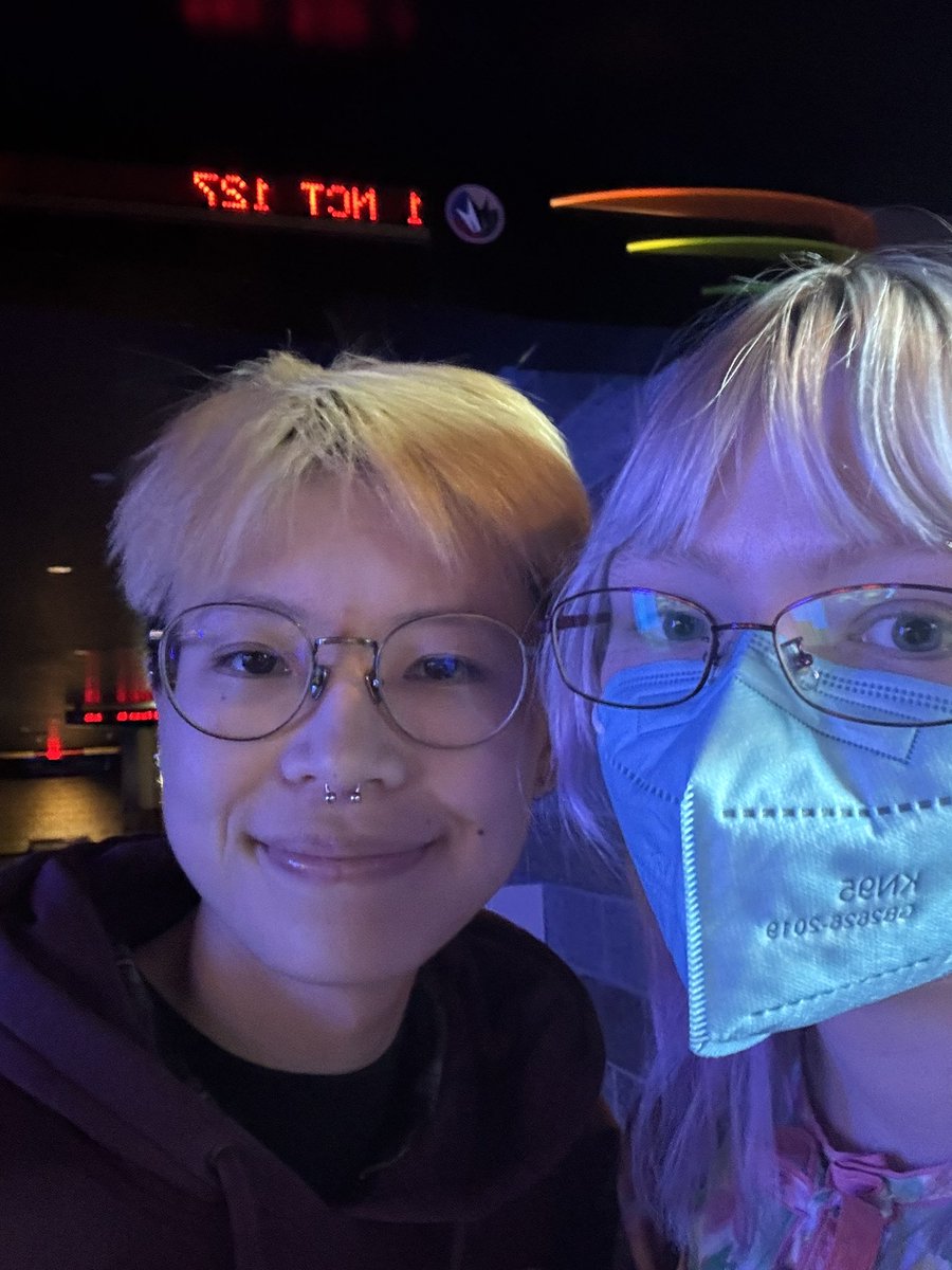 haobinfujoshi's tweet photo. He mad bc we drove 3 hours https://t.co/ahjejBcEJO