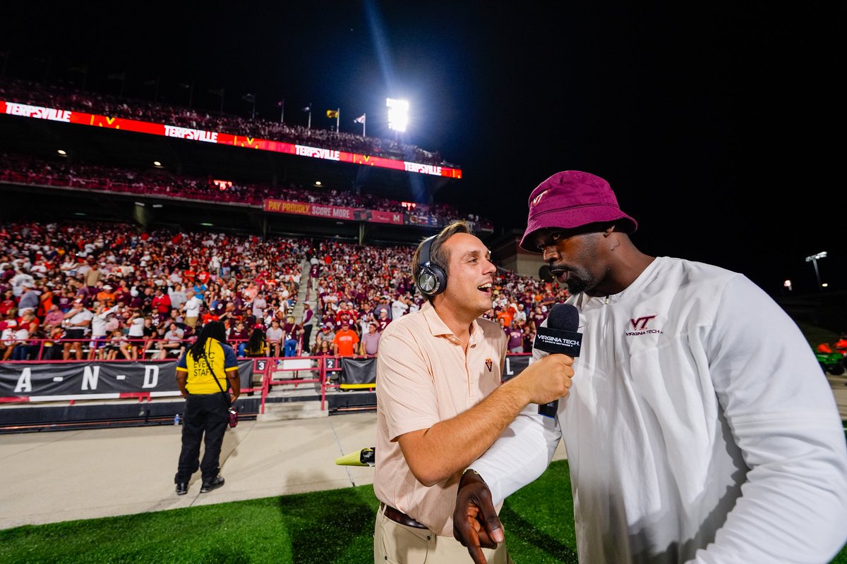 EvanKHughes's tweet photo. What a night in College Park. Congrats to @HokiesFB on the 3-0 start. Looking forward to more!

(Also S/O Hokie Nation for that crowd!) https://t.co/qDd9dmrw8a