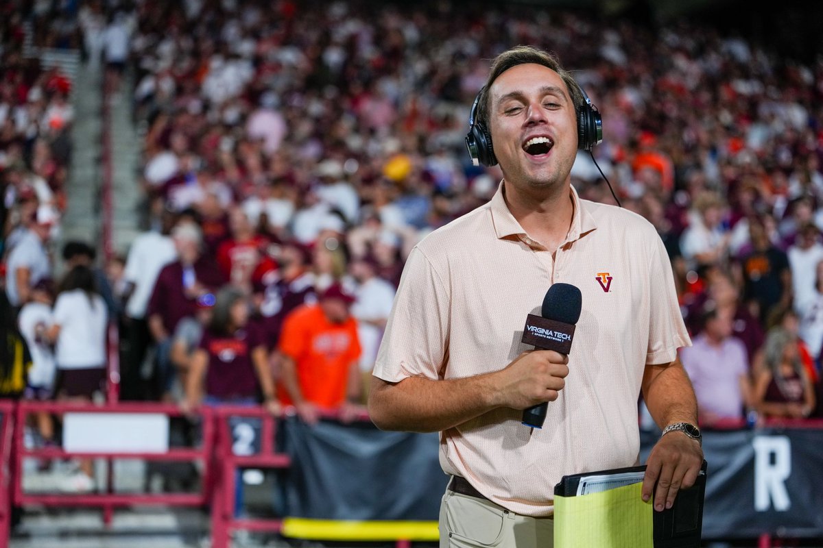 EvanKHughes's tweet photo. What a night in College Park. Congrats to @HokiesFB on the 3-0 start. Looking forward to more!

(Also S/O Hokie Nation for that crowd!) https://t.co/qDd9dmrw8a