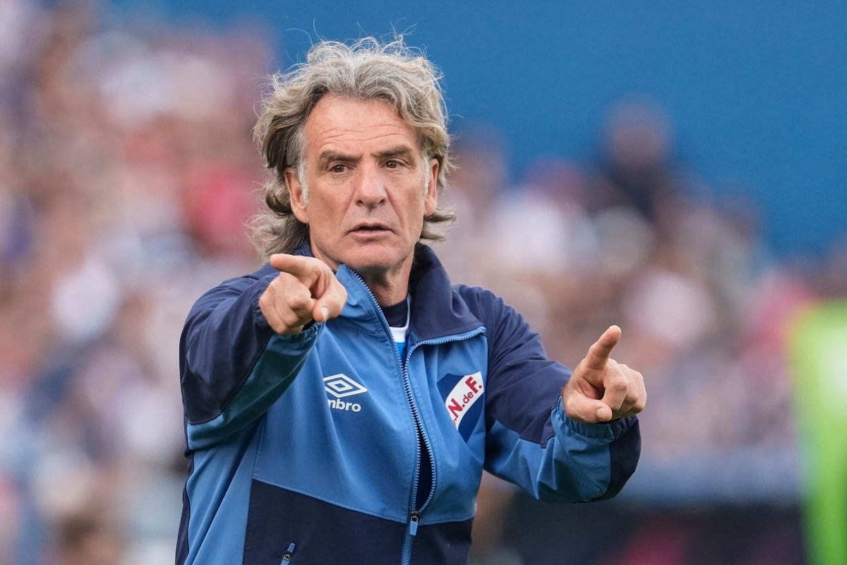 ElEspectadorUy's tweet photo. 🎙️ “Maxi Silvera salió un poco enojado. Pero me encanta que salga enojado”

🗣️ Daniel Carreño en 𝐄𝐥 𝐄𝐬𝐩𝐞𝐜𝐭𝐚𝐝𝐨𝐫 𝐃𝐞𝐩𝐨𝐫𝐭𝐞𝐬.

📻 810 AM · 92.5 FM
▶️ https://t.co/My8OyDQXeM https://t.co/vFiG7fyLym