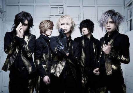 vr_noru's tweet photo. 【#ヴィジュアル系今日は何の日】
SadieがZepp Tokyoでのワンマンライブ「forever and ever…」をもって活動休止となった日。
(2015.9.21) https://t.co/oT1mFd0yob