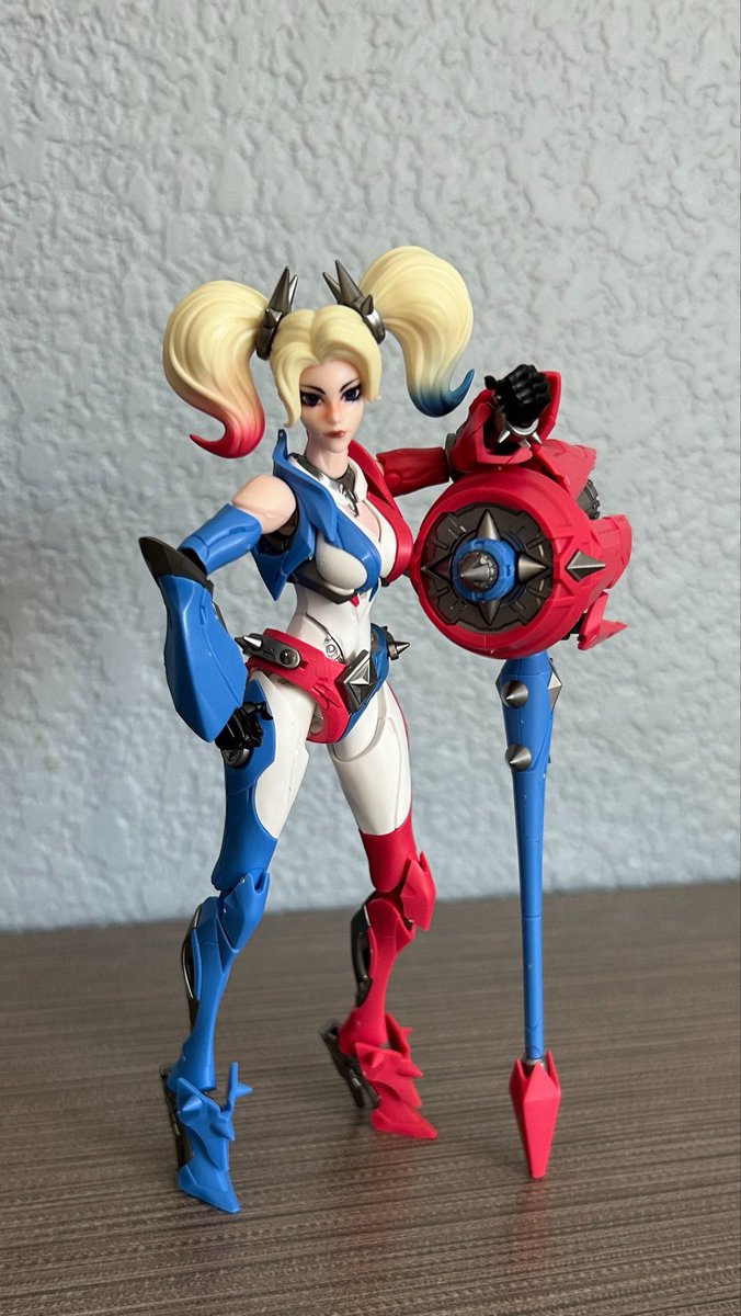 romanv84's tweet photo. Harley Quinn BLOKEES model kit. Great figure and fits with the Marvel Rivals Invisible Woman. Is this a low-key Marvel vs DC Comics? @BlokeesUS #blokees #modelkit #harleyquinn https://t.co/dXGCJ1pr6d