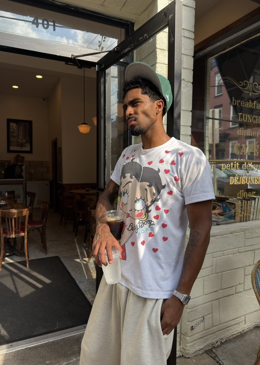 MAKlNGMOVlES's tweet photo. 𓇳 —— ANGELO WRIGHT

new york native.  🗽
21 year old filmmaker.
smooth talker. smoother doer. 
heterosexual &amp; taboo themes apply.
descriptive and third person only.
mdni. few limits. like and retweet. https://t.co/Mhv5mN2N2D