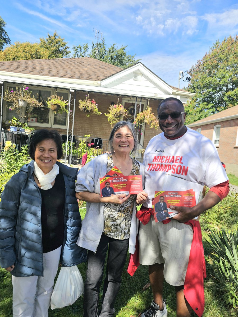 Thompson_37's tweet photo. Another great day canvassing in the community, speaking with residents, listening to their concerns, and hearing what matters most to them. #ReElectMichaelThompson  #ScarboroughCentre #Ward21 #TeamThompson https://t.co/4B0C3FmxL4