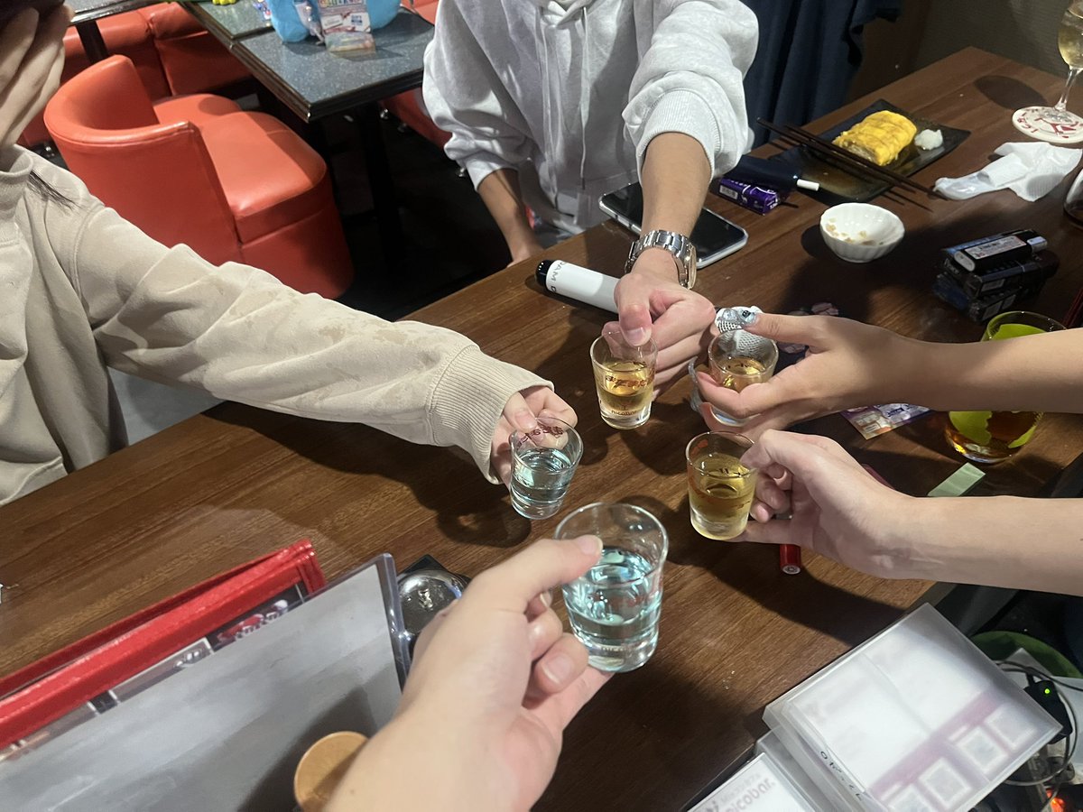 eriashi_nicobar's tweet photo. 退勤しました🙌🙌
ななななんと初めてオリシャンいただきました✨✨✨
まさかいただけるなんてもう大感謝ですありがとうございます😭😭😭
そして悪天候の中遊びに来てくれた皆様にも大感謝🫶🫶🫶
今日も皆様のおかげで楽しくお話できて嬉しかった〜❕❕ https://t.co/gR1HElJBfv