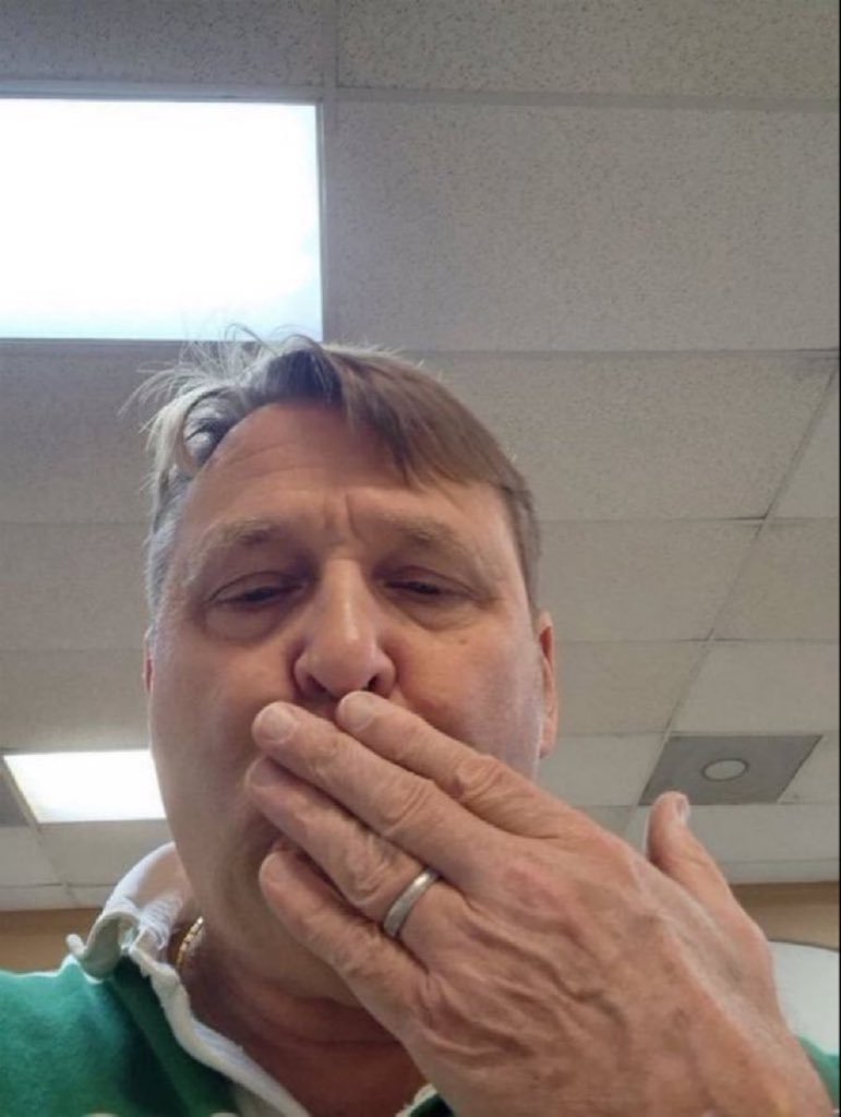 Micheale02's tweet photo. i’m sad and lonely, send me a text on zangi

470-341-4536 https://t.co/ao1mIekbDU