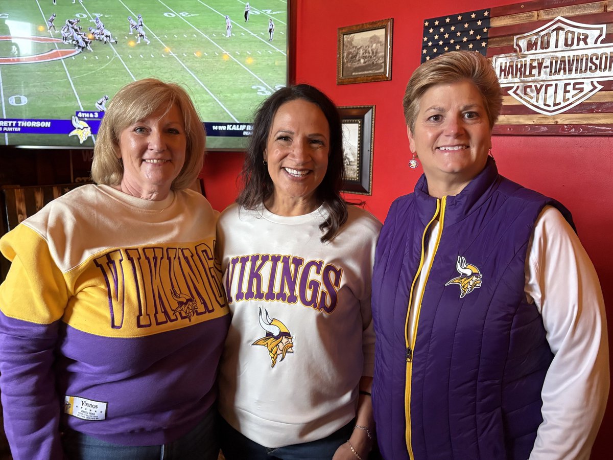LisaDemuthMN's tweet photo. Big win at Soldier Field this afternoon for the Vikings. 

Team Demuth celebrated that last defensive stand, and then we launched a post-game door-knocking event from our CD6 Victory office with another winning team that included our next U.S. Senator, @Michele_Tafoya, and state legislator for House District 32B, @leslielarsonMN!