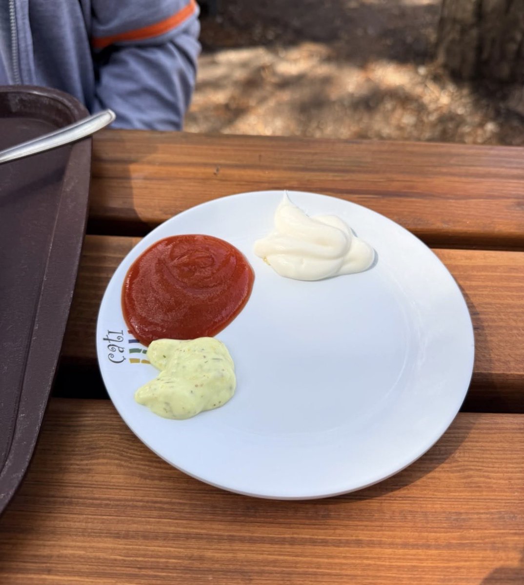 Bulvarpress's tweet photo. ODTÜ öğrencisi takipçimiz:

 “Öğrenci dostu diye gittiğimiz Çatı cafeden sos istedik bizden ücret talep ettiler.” https://t.co/LIdIydCtPn