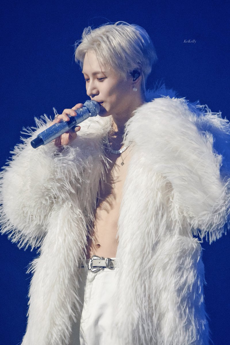 Kekelly0529's tweet photo. 260920 LiMiNaL Day3
🦢🫧

#TAEMIN #태민 #泰民 #テミン https://t.co/CWe0ZHGjEv