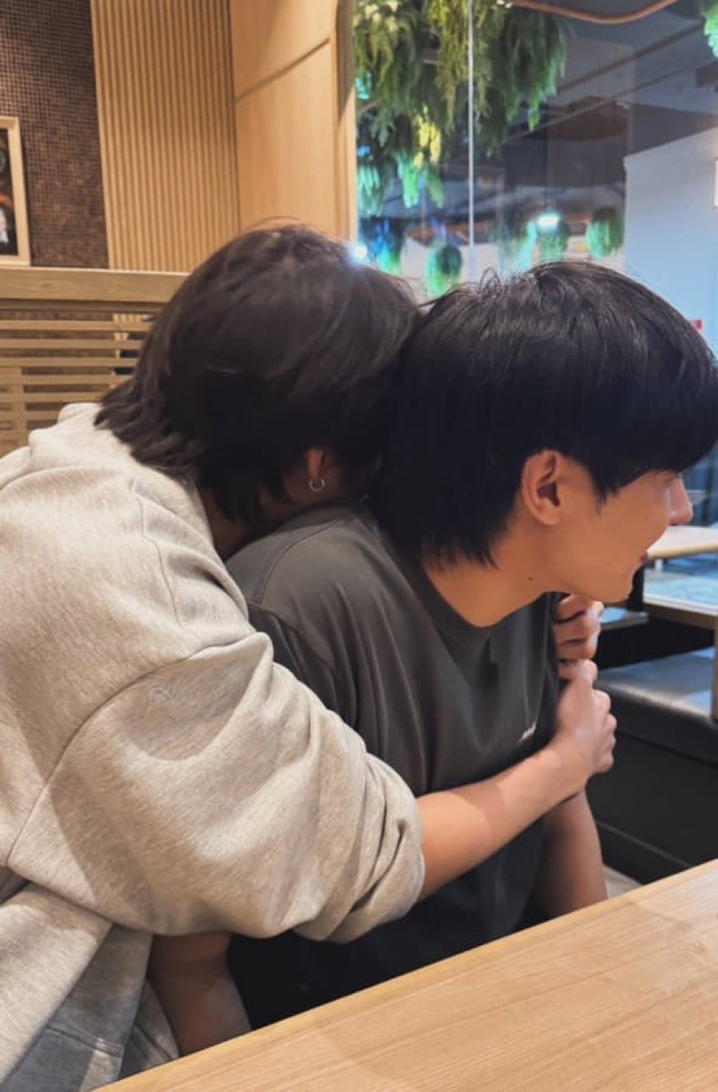 thitdaoo's tweet photo. goodnight to them only https://t.co/JJOUYOUpE8