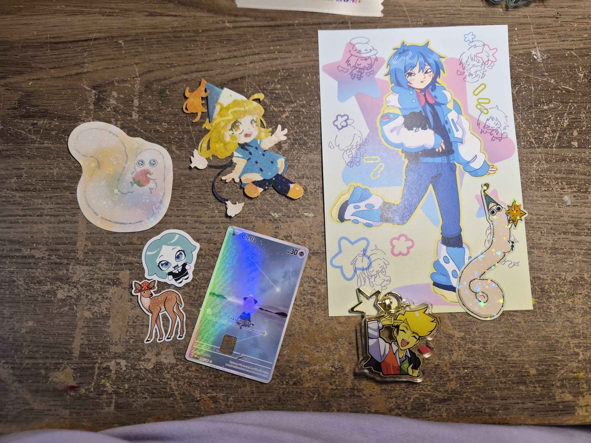 haleybeanz's tweet photo. Con Haul, Con Haul!! SO many stickers!!!! I have no idea where to put them! So they live in my reusable ssticker book for right now :) https://t.co/30lyiomc7R