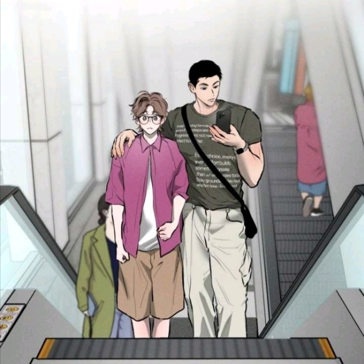 criticalkiss_'s tweet photo. Ideum looks too smol next to Jaeyi, he's a baby like a hamster😭 https://t.co/TuRUY5Mxfd