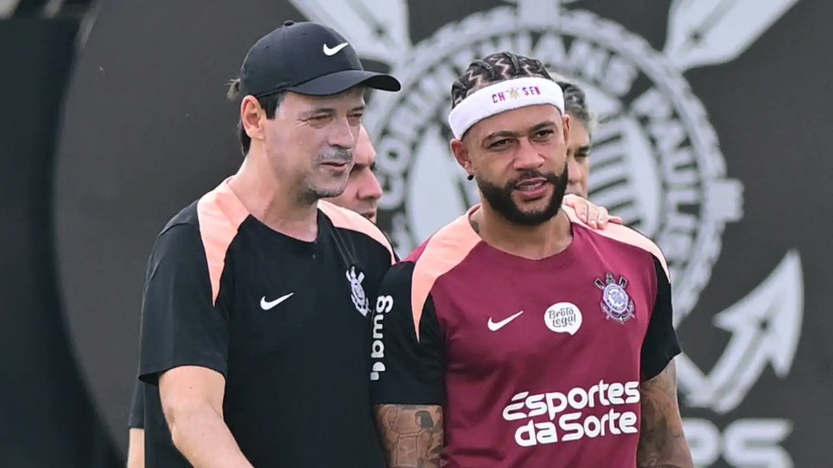br_dadepressao's tweet photo. Memphis Depay pediu a Marcelo Paz para manter Fernando Diniz no cargo. O pedido do atacante holandês foi atendido.

Diniz chegou a ser comunicado, após a derrota para o Fluminense, de que não continuaria no cargo de treinador do Corinthians. No entanto, o pedido de Memphis mudou toda a situação.