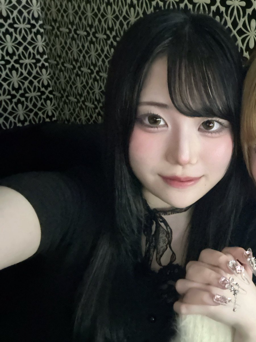 ZNqve's tweet photo. 最新ビジュです https://t.co/xqwNKr8bd9