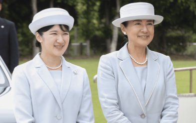 ikagenki's tweet photo. 「まさこ さまのお産みになった女の子が、のちに、天皇になりました」とおもわせぶりをつぶやい��みた；

↓史実は

後水尾天皇[1596-1680]の中宮・徳川和子[1607-1678]（とくがわ まさこ）は、女児・女一宮／興子を産んだ。この娘がのちの明正天皇（めいしょうてんのう）[1624-1696]。女性天皇だ。 https://t.co/Wrlx7Ee0j6