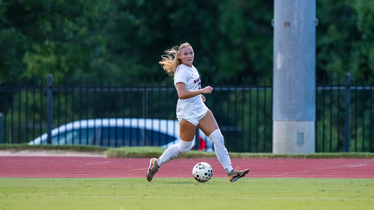 SamfordSoccer's tweet photo. 🚨GAME RECAP🚨

The Bulldogs opened SoCon play with a 2-1, weather-delayed win at Western Carolina! 

📰https://t.co/RTKNlL6Kh7

#DogDynasty | #AllForSAMford https://t.co/vHPpJCInWZ