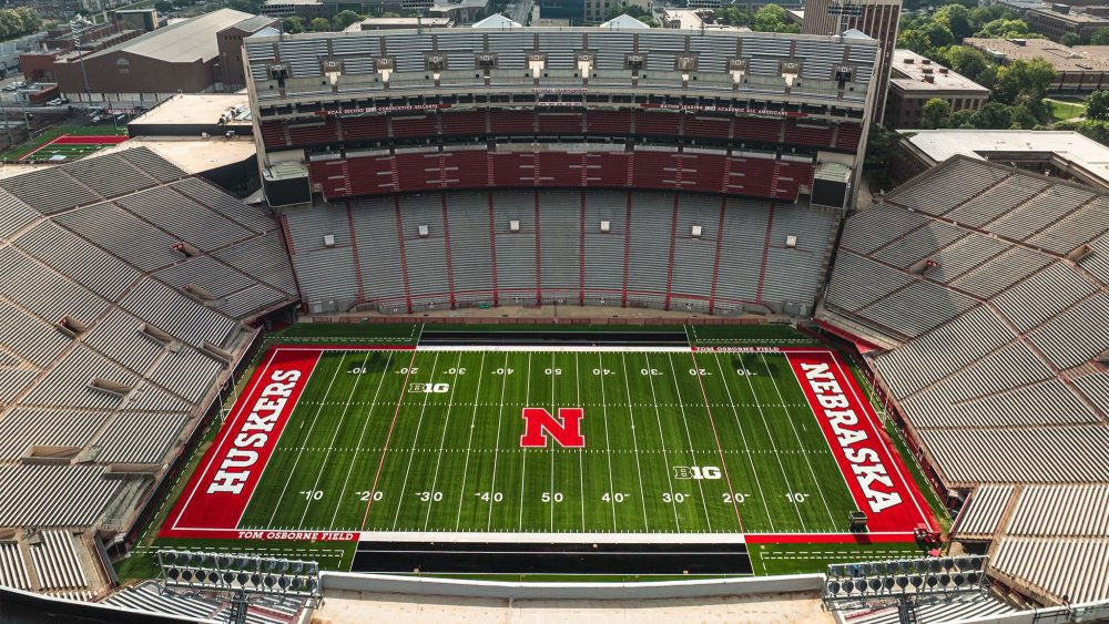 FCRecruits's tweet photo. LETS DISCUSS RECRUITING 

C/o 27, 28, 29 &amp; 30! If You Are Interested In Being Recruited By The UniversityOf Nebraska ( @HuskerFootball ) COMMENT film, RETWEET &amp; DM us. We Are Sending Over Playmakers For Evaluation.

Coaches &amp; Parents Reach Out!

#TheHomeOfRecruiting🏭 https://t.co/LEaMCzWuYv