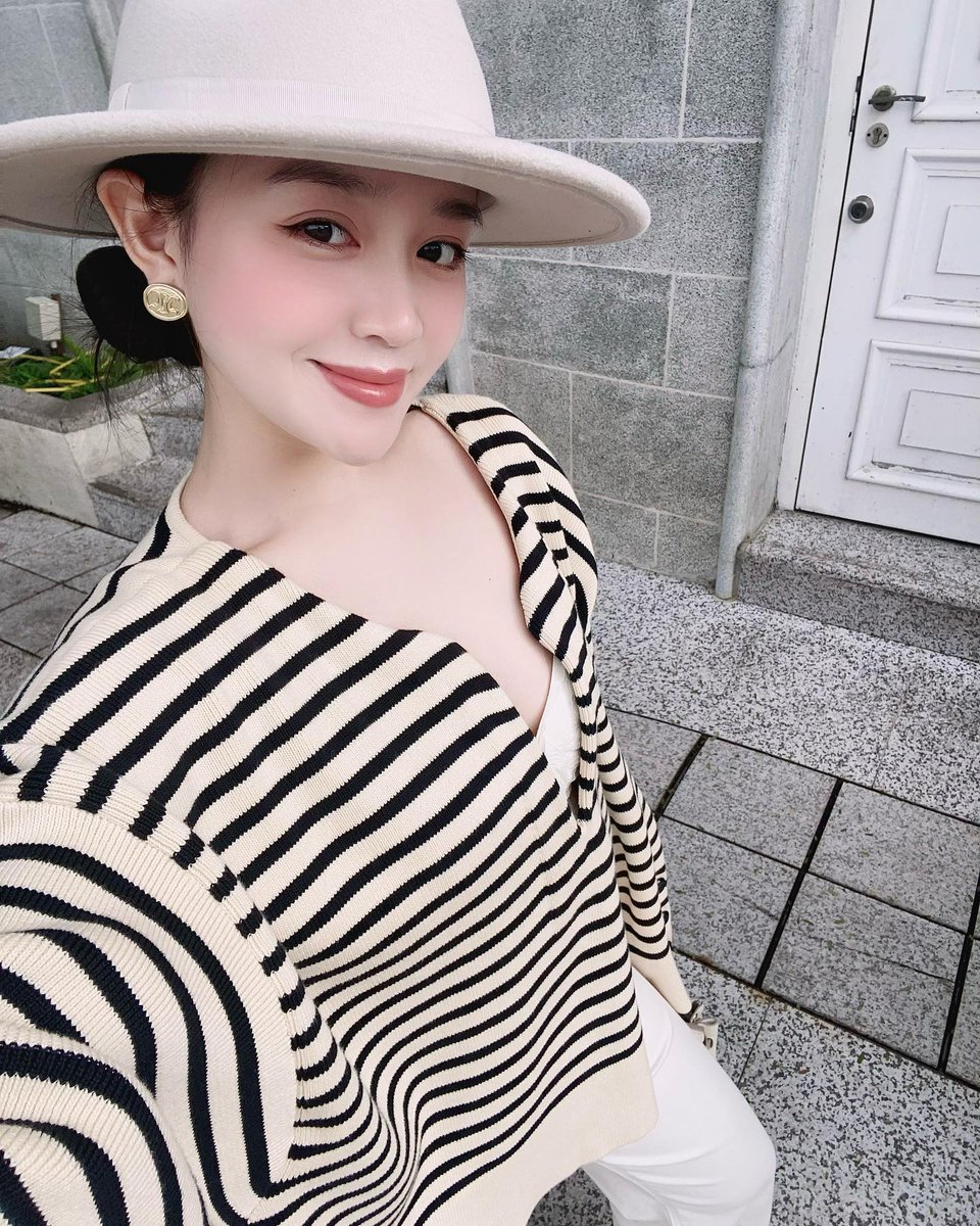nik_ingred's tweet photo. Hey there! 🌞 Just wanted to say, no matter what yesterday was, today is a fresh start. 🌈
sRXdVk https://t.co/oDiR2gMKUj