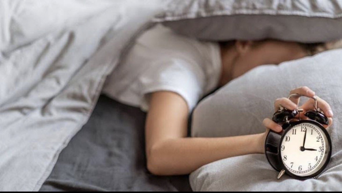 TheDailyLensEn's tweet photo. The Netherlands is the country where people get the most sleep, averaging 8 hours and 5 minutes per day. https://t.co/TMRbYIiGjQ
