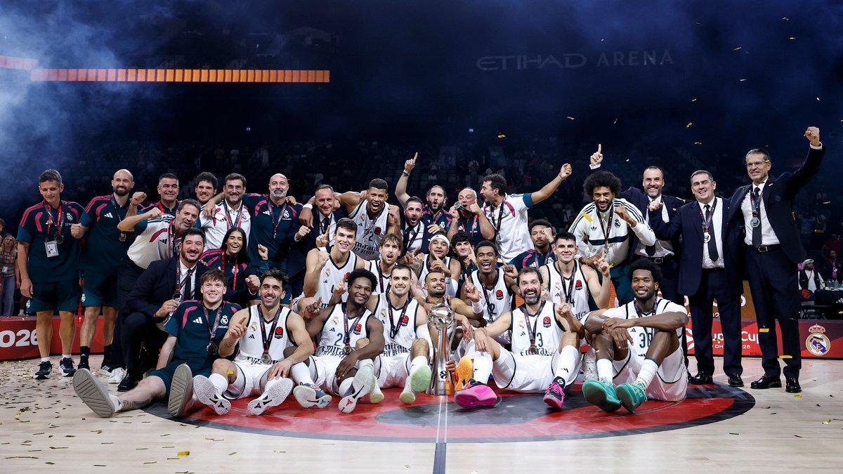 losblancos_br's tweet photo. 🏆 Campeões da Supercopa da EuroLeague! https://t.co/dX8Tvmrv8i