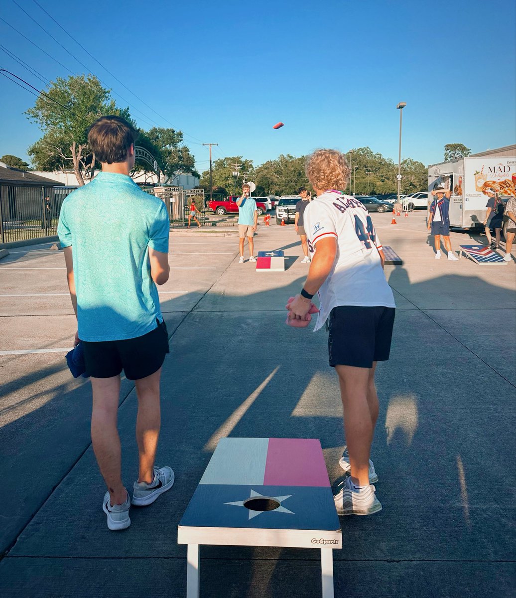 BacsBaseball's tweet photo. Thanks to all who came out to our BACS Baseball Tailgate/Players Cornhole Tournament! What a great night of food, fellowship, & football! Highlight was watching the Broncos defeat Holy Cross 56-19! Congrats to Levi & Austin for winning the cornhole tournament! #4TheBay #237 https://t.co/t5B5uJ0nSE
