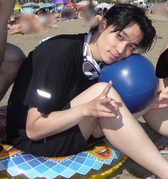 jonghoscalves's tweet photo. please keep doing your hair like this https://t.co/xLfGokivGc
