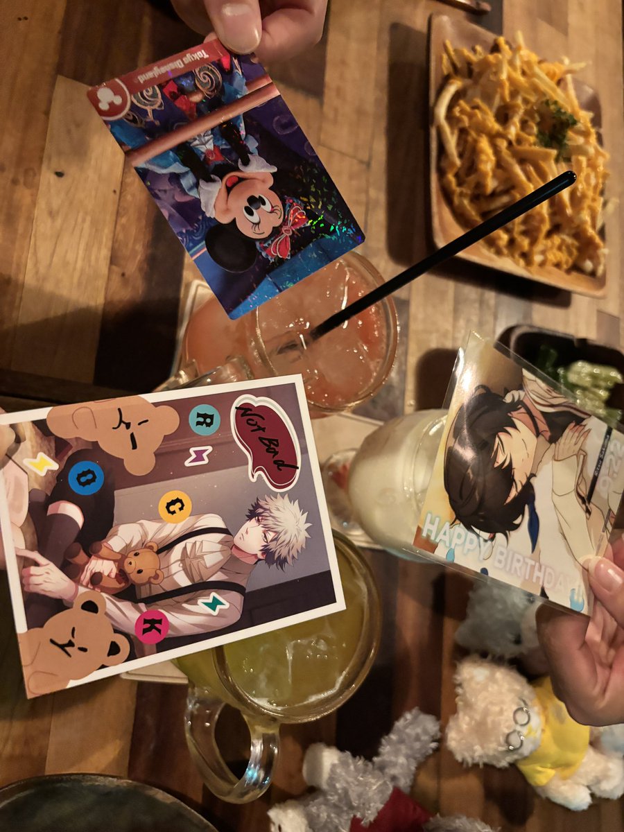 mooootsuha's tweet photo. うたプリの夏祭り当たらなかったので普通のお祭り楽しんできた🏮🍧🎇
今年ことごく雨で中止になってたからアクスタ持ち出せたの感謝☺️屋台ご飯大好き https://t.co/jberP48em0