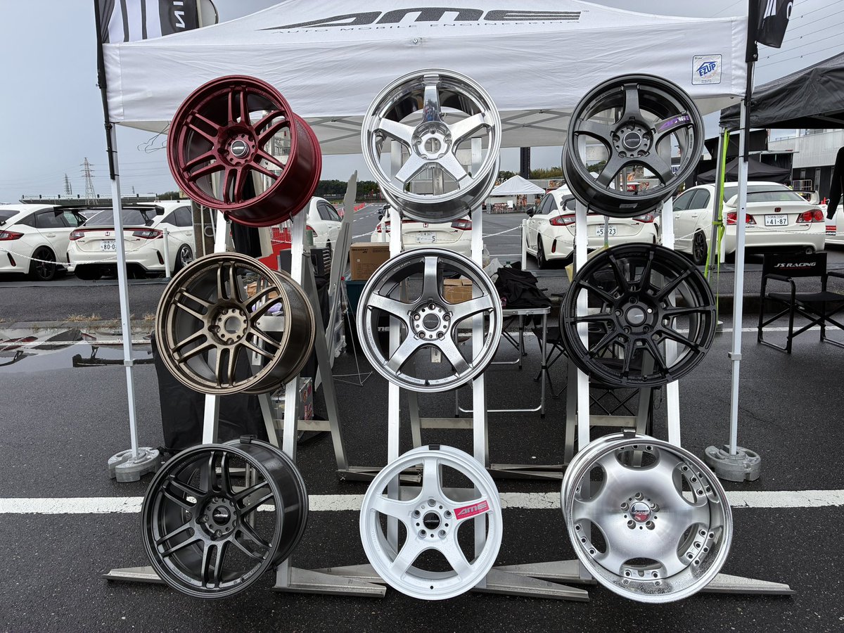 AmeWheels's tweet photo. 鈴鹿サーキットからおはようございます☺️
台風一過で快晴で暑いです💦TYPE-Rミーティング間も無く始まります🤗TYPE-Rお乗りの皆さま、今日1日よろしくお願い致します🤗
#amewheels
#AME https://t.co/Tylc5A9TIV