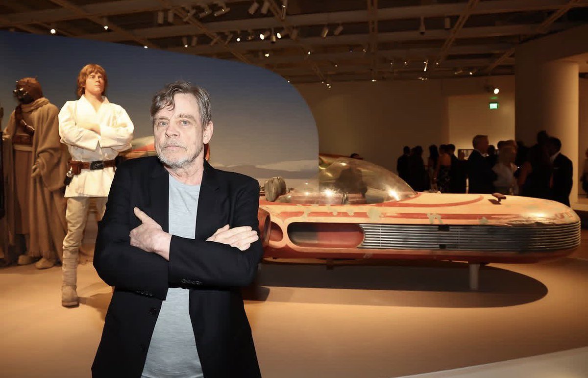 sw_holocron's tweet photo. Mark Hamill in front of a Luke Skywalker display at The Lucas Museum of Narrative Art https://t.co/XGVrKXJQn6