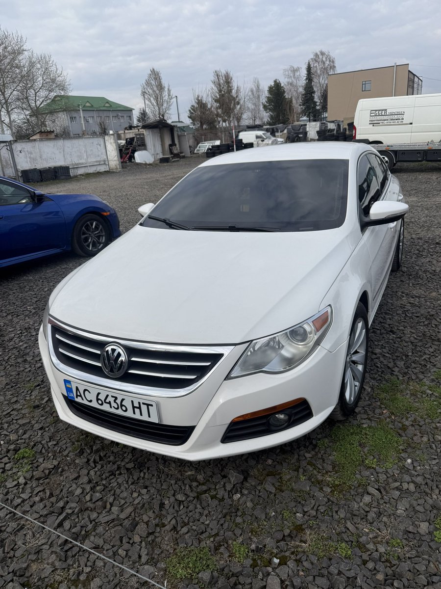 BOLGAR1531049's tweet photo. 🔥 VOLKSWAGEN CC — КОГДА ХОЧЕТСЯ НЕ ПРОСТО АВТО, А АВТОМОБИЛЬ С ХАРАКТЕРОМ
Посмотрите на него. Даже спустя годы Volkswagen CC выглядит так, будто стоит значительно дороже своего возраста.
Белый цвет, стремительный силуэт, безрамочные стёкла, выразительная передняя оптика и широкая задняя часть — это тот случай, когда машина до сих пор привлекает взгляды.
А главное — CC создан не только для того, чтобы красиво выглядеть.
В нём приятно ехать каждый день: комфортная посадка, хорошая шумоизоляция, удобный салон и ощущение автомобиля классом выше.
🚘 Что получаете:
▫️ эффектный кузов CC
▫️ красивый белый цвет
▫️ автоматическая коробка
▫️ комфортный салон
▫️ вместительный багажник
▫️ хорошая комплектация
▫️ автомобиль обслуживается и используется каждый день
И да — это тот Volkswagen, на который часто оборачиваются, когда он просто стоит на парковке.
💰 Идеальный вариант для тех, кто хочет красивый немецкий автомобиль без переплаты за новый кузов.
📩 Пишите в Direct — расскажу историю автомобиля, покажу обслуживание и отвечу на все вопросы.
AUTO HOUSE 🚘
Автомобили, которые хочется купить, а не просто посмотреть.
#VolkswagenCC #PassatCC #Volkswagen #VWCC #ПродажаАвто #АвтоУкраина #НемецкийАвтомобиль #AUTOHOUSE #АвтоСПробегом #КупитьАвто