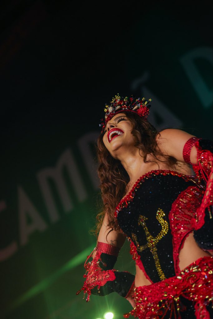 Granderio's tweet photo. A Rainha de Caxias! 👑

📸 @rsantosarantes https://t.co/VQp4cBtTqn
