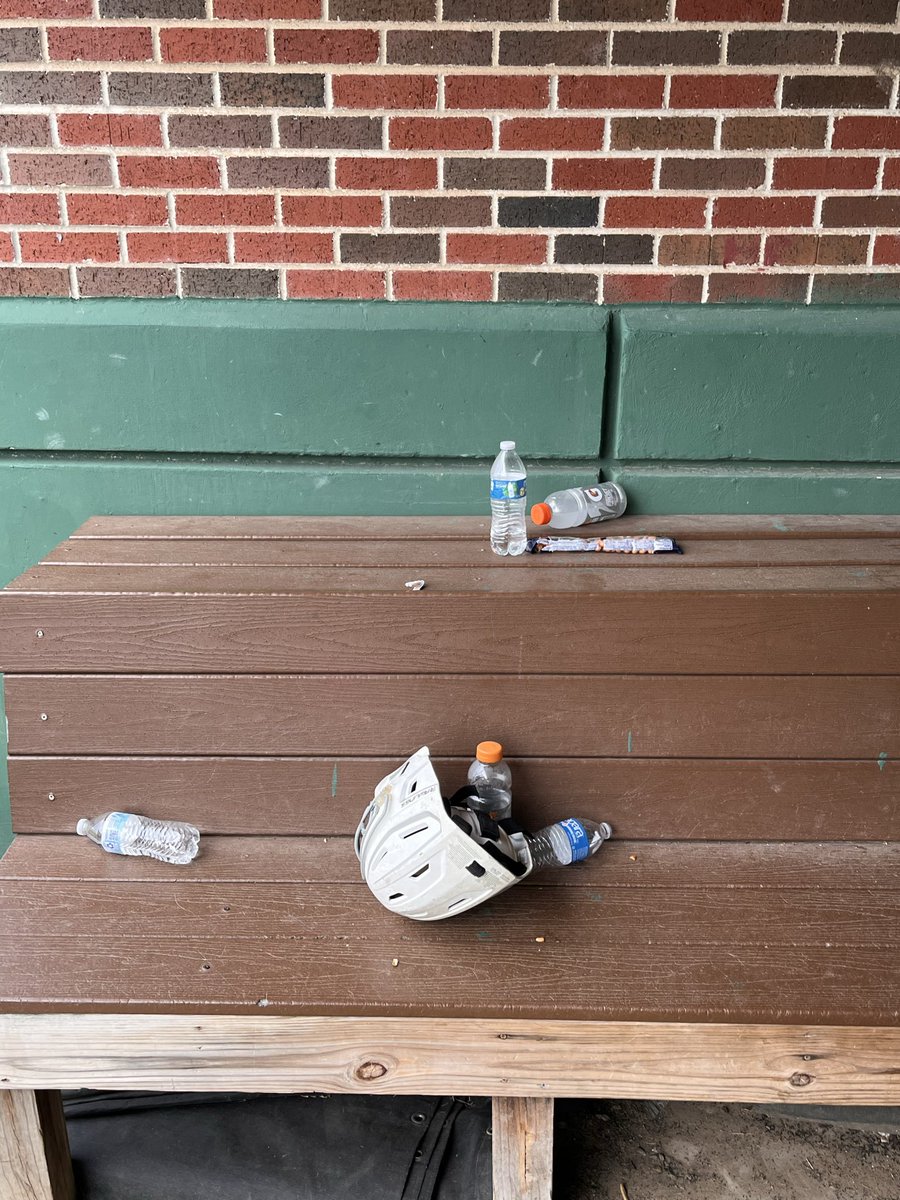 KCHSBSBL's tweet photo. Way to keep it classy, @WacoStormClub . Open our field up to you, and I really appreciate you leaving trash for the coach to pick up. Get a clue. @FossilRidgeBsb https://t.co/ll1vV6Jjlm