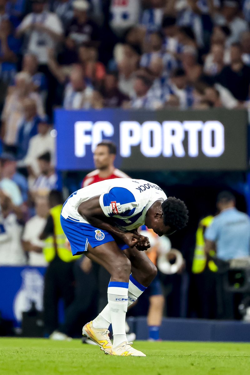 FCPorto's tweet photo. He’s back 🥹

SAMU 🫶 #FCPSLB https://t.co/9mBWVGfqik