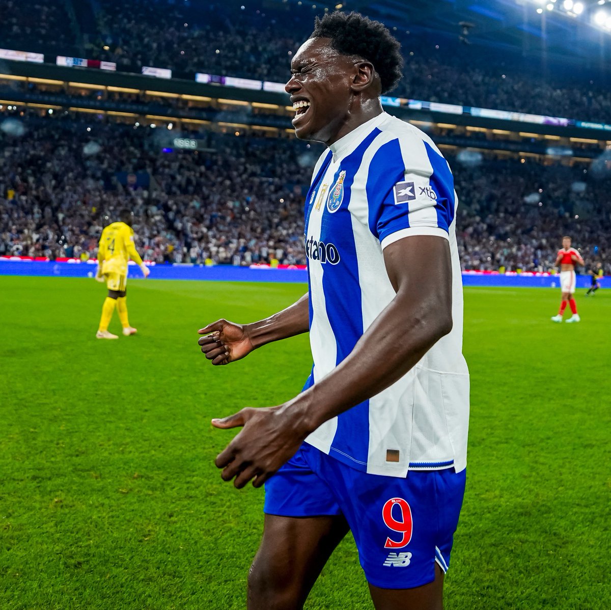 FCPorto's tweet photo. He’s back 🥹

SAMU 🫶 #FCPSLB https://t.co/9mBWVGfqik