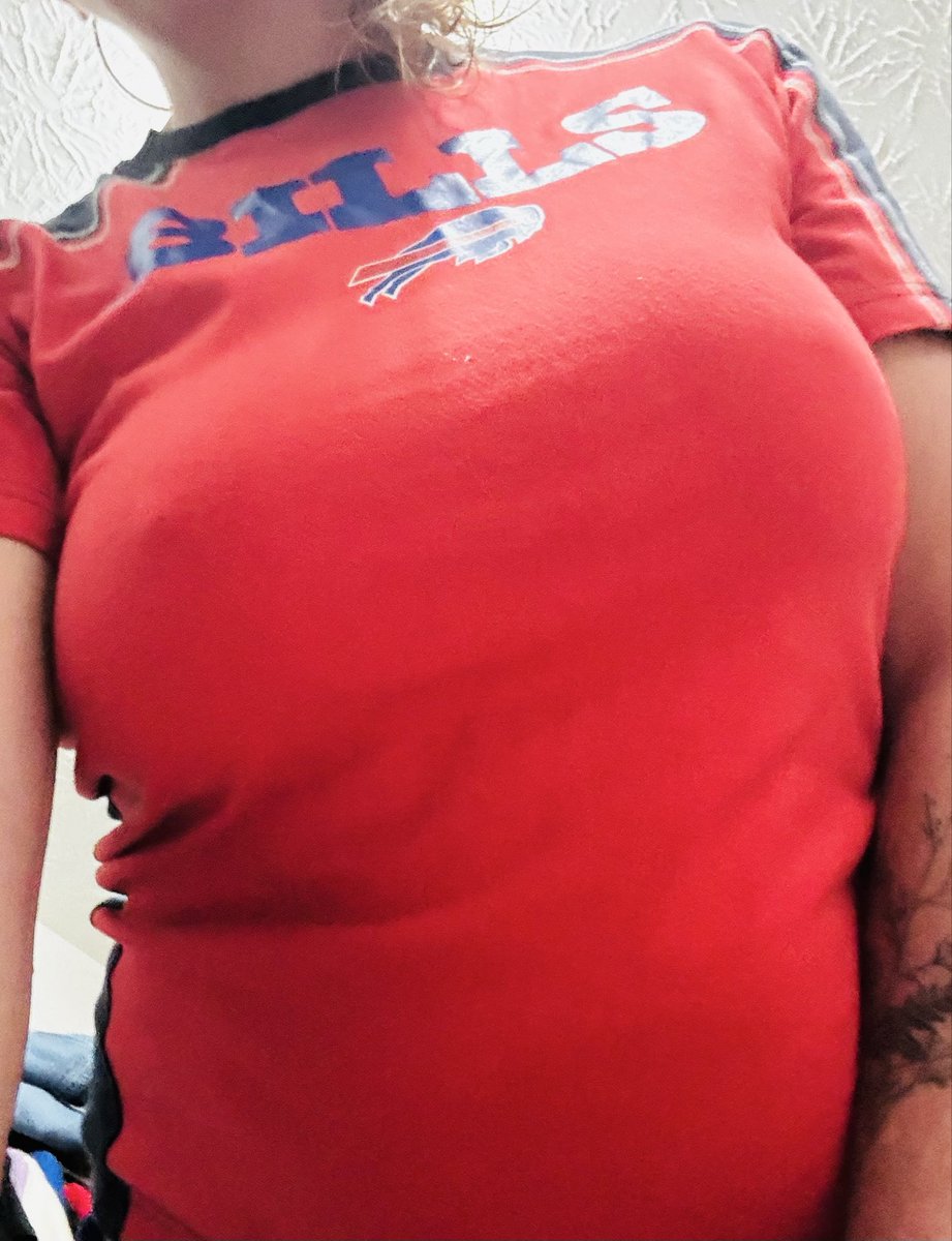 Squirrelchaserb's tweet photo. Found a old bills shirt tonight! I think it still fits 8 years later 🤷‍♀️ https://t.co/LBYU8arEQx